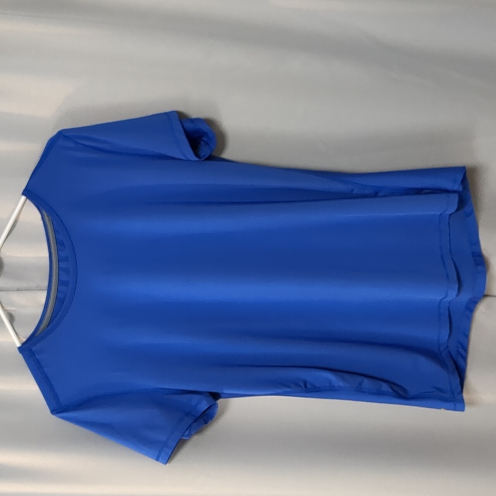 Danskin Now Activewear Exercise Tshirt